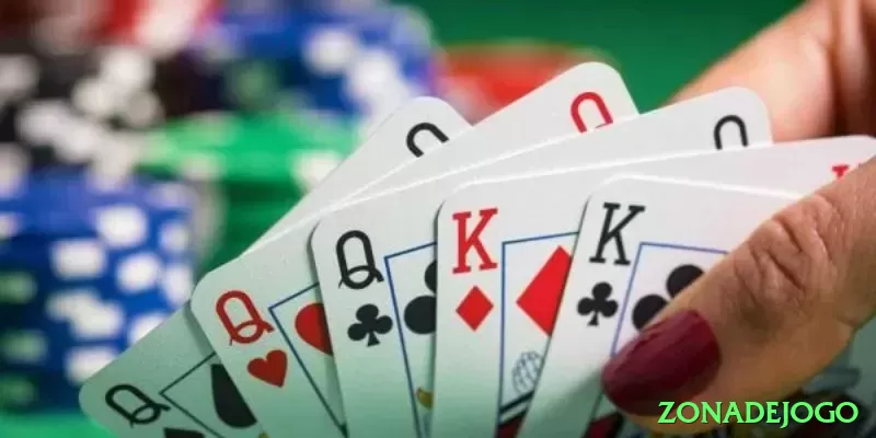 Screenshot - zonadejogo 🃏🔥 Value shove com mid pair: shove contra loose caller — fold equity + equity = +EV massivo! 💪🏆